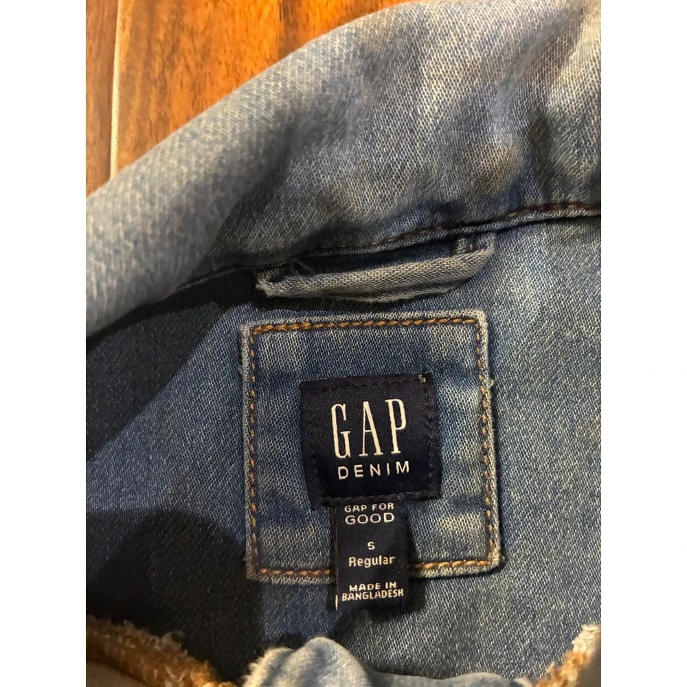 Gap Denim Kids Medium Wash Blue Jean Trucker Jacket Size S‎ Regular